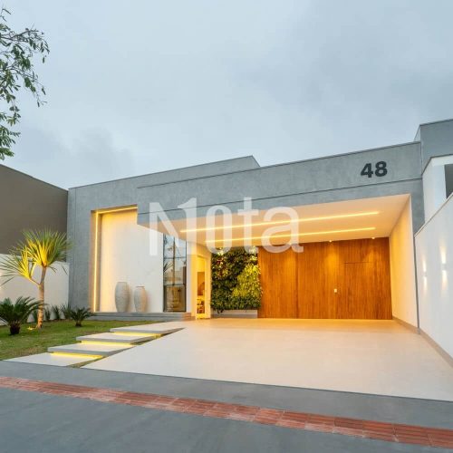 CASA - CONDOMÍNIO FECHADO 