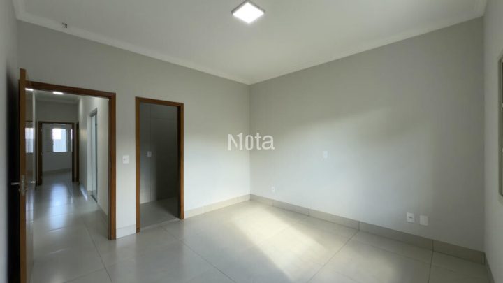 CASA  - RESIDENCIAL ATLÂNTICO IV