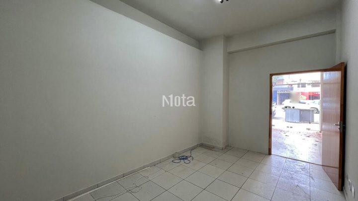 SALA COMERCIAL - ZONA 1 