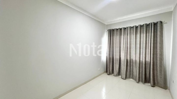 CASA DE ALTO PADRÃO - RESID. VENEZA 
