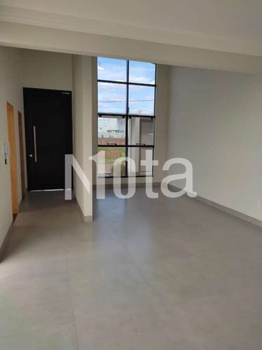 CASA - RESIDENCIAL VENEZA