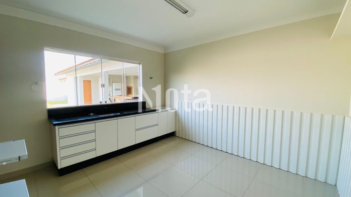 SALA COMERCIAL - ZONA 2