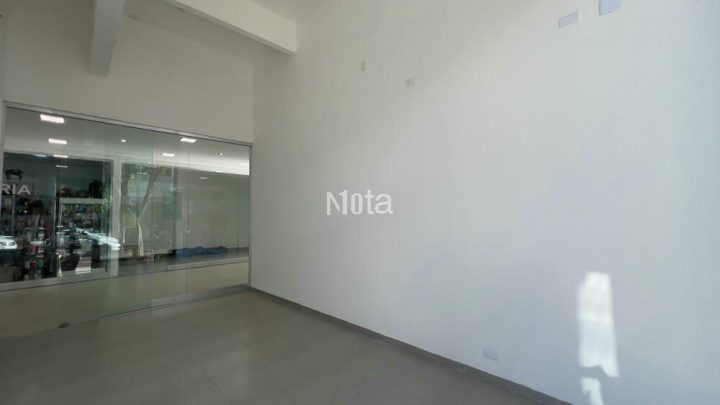 SALA COMERCIAL - ZONA 1 
