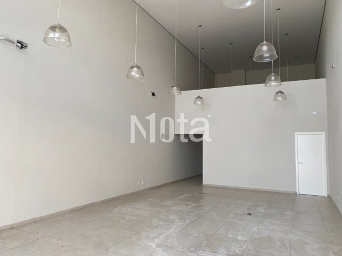 SALA COMERCIAL