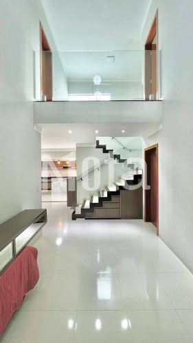 CASA DE ALTO PADRÃO - RESID. VENEZA 