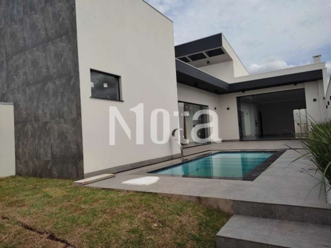 CASA - RESIDENCIAL VENEZA
