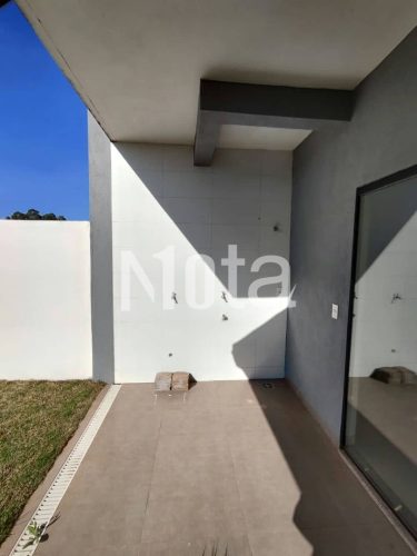 CASA - RESIDENCIAL  VIVIANE