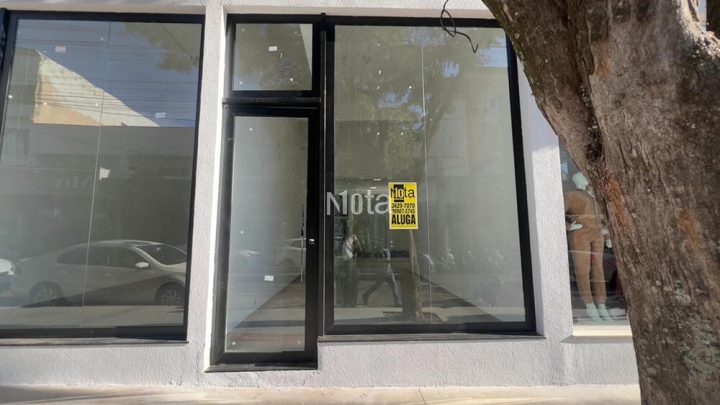SALA COMERCIAL - ZONA 1 