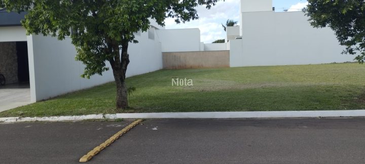 TERRENO - CONDOMÍNIO IPANEMA 