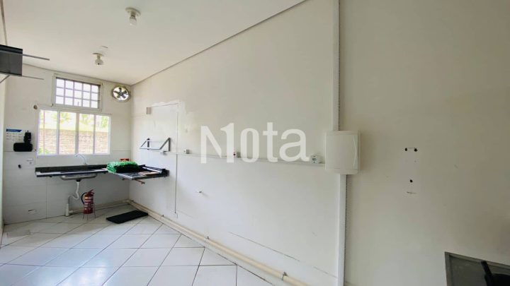 SALA COMERCIAL