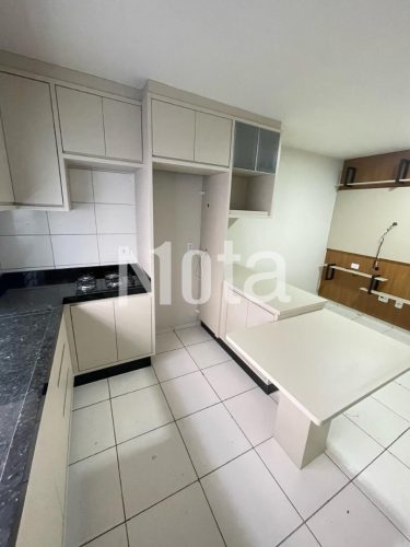 APARTAMENTO - ZONA 2