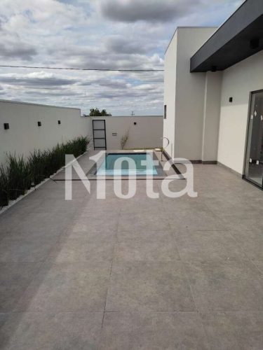 CASA - RESIDENCIAL VENEZA