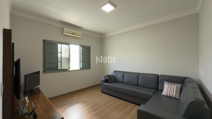 CASA - JARDIM UNIVERSIDADE 