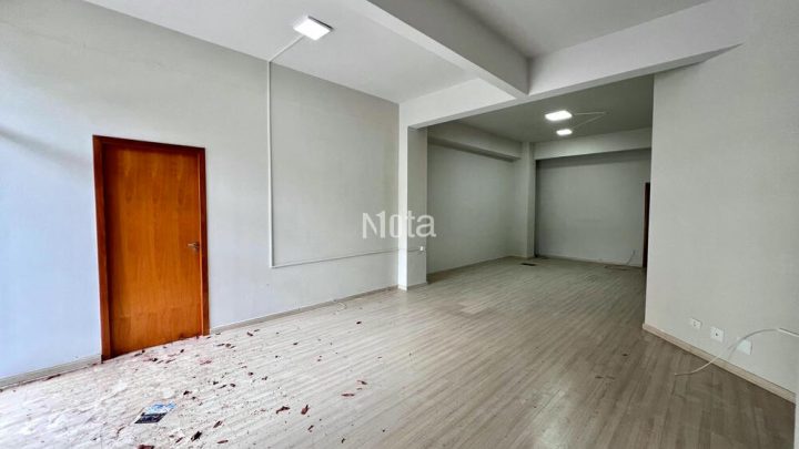 SALA COMERCIAL - ZONA 1 