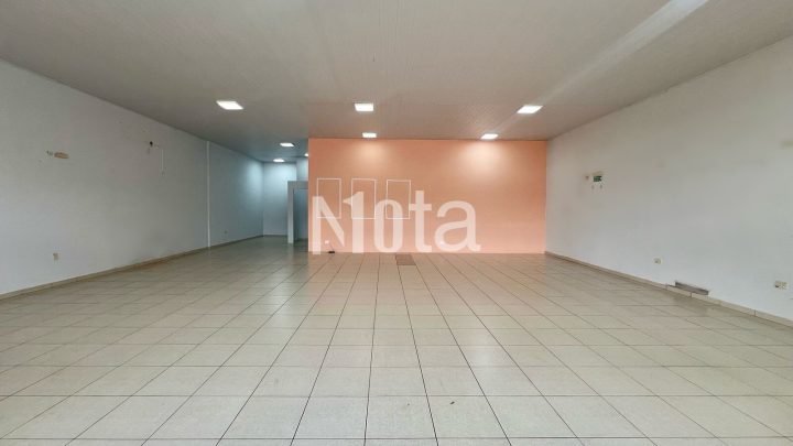 SALA COMERCIAL - ZONA 1 