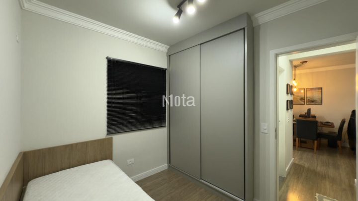 APARTAMENTO - ZONA DE ARMAZÉM