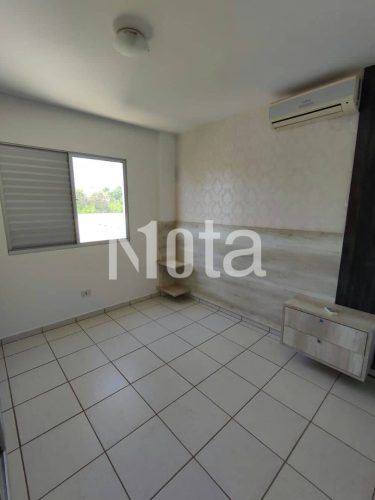 APARTAMENTO - ZONA DE ARMAZEM 