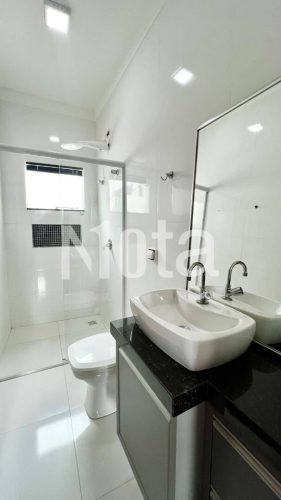 CASA DE ALTO PADRÃO - RESID. VENEZA 