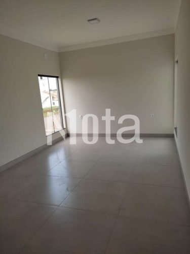 CASA - RESIDENCIAL VENEZA