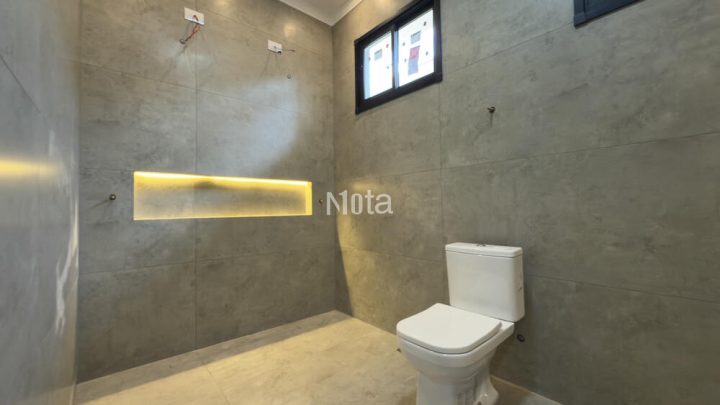 CASA - RESIDENCIAL VENEZA 