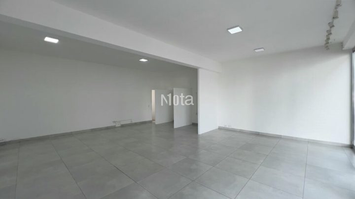SALA COMERCIAL - ZONA 1 
