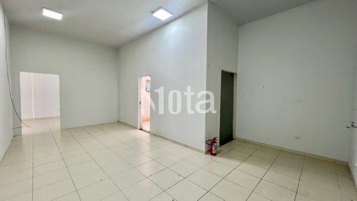SALA COMERCIAL - ZONA 1 