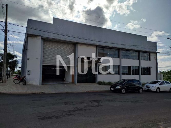 SALÃO COMERCIAL - INDUSTRIAL BATAGLIA 