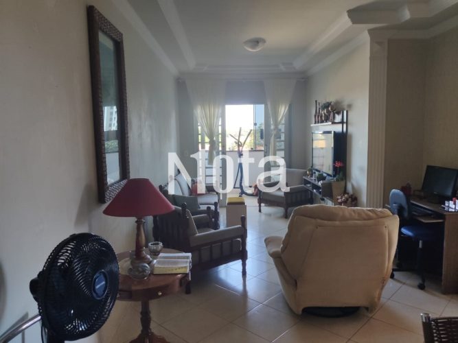 APARTAMENTO - ZONA 1