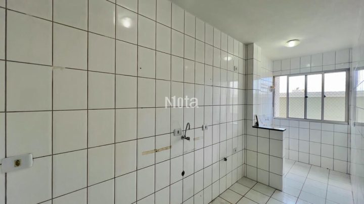 APARTAMENTO - ZONA DE ARMAZEM 