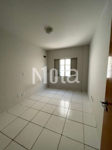 APARTAMENTO - ZONA 2